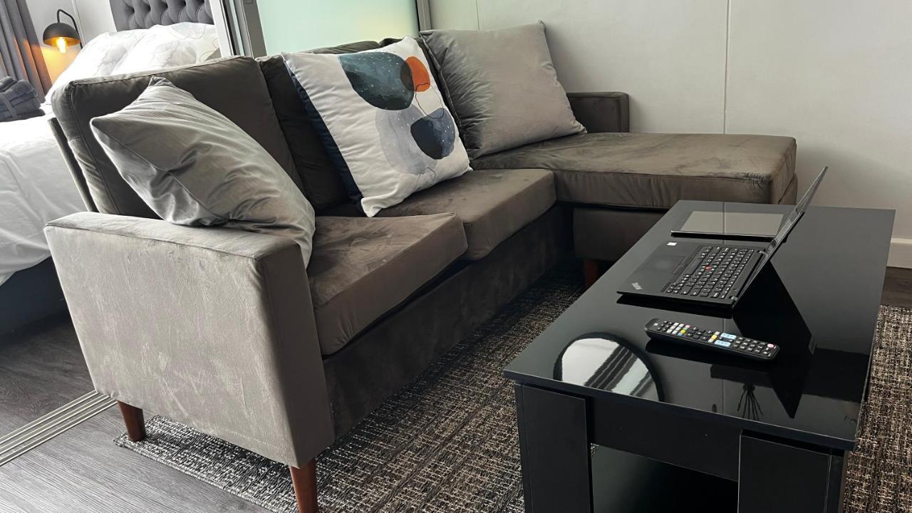 Modern Luxury Studio With Breathtaking City Views - No Load Shedding 开普敦 外观 照片